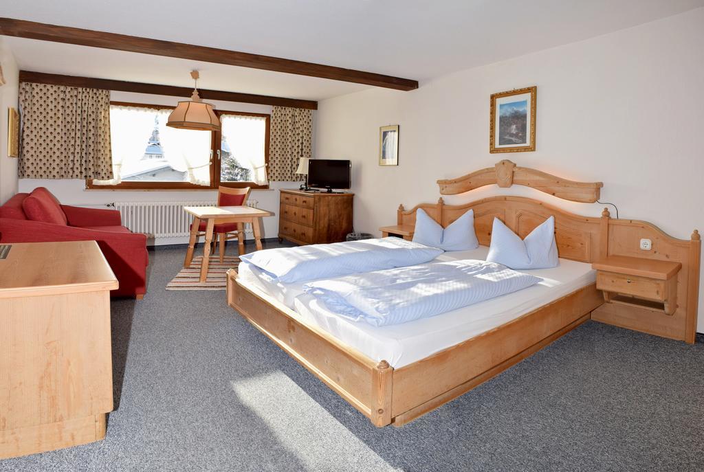 Der Berghof Aparthotel Hirschegg  Kültér fotó