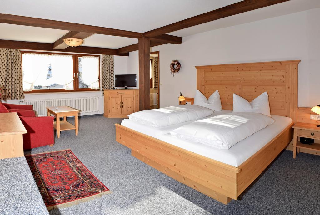 Der Berghof Aparthotel Hirschegg  Kültér fotó